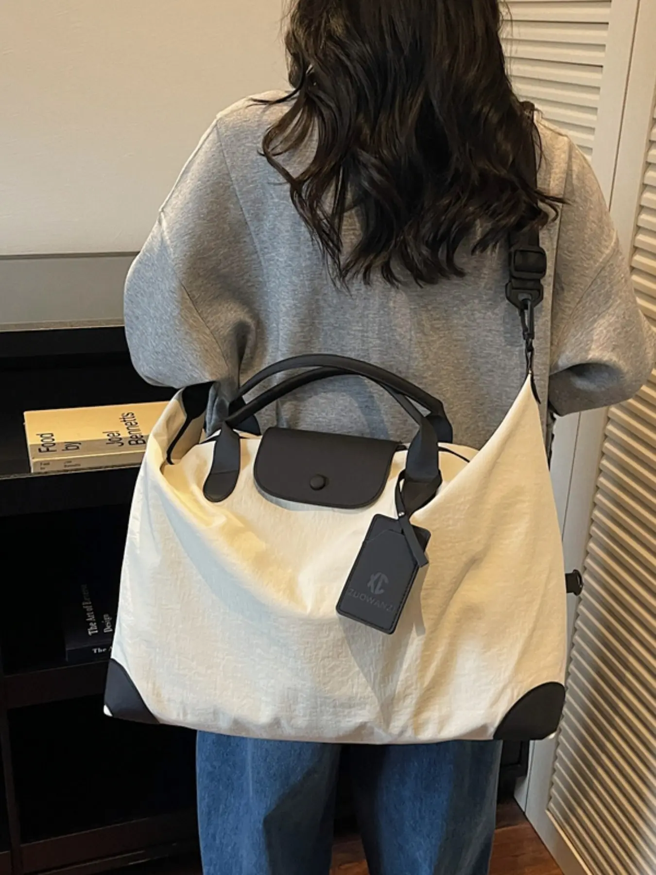 2026 New Fashion Versatile Trendy Sports Travel Bag, Casual Large Capacity Work Out Gym Bag, Short Trip Commute Handbag, Lightweight Luggage, Shoulder Bag, Slouch Bag, Workout Sport Bags