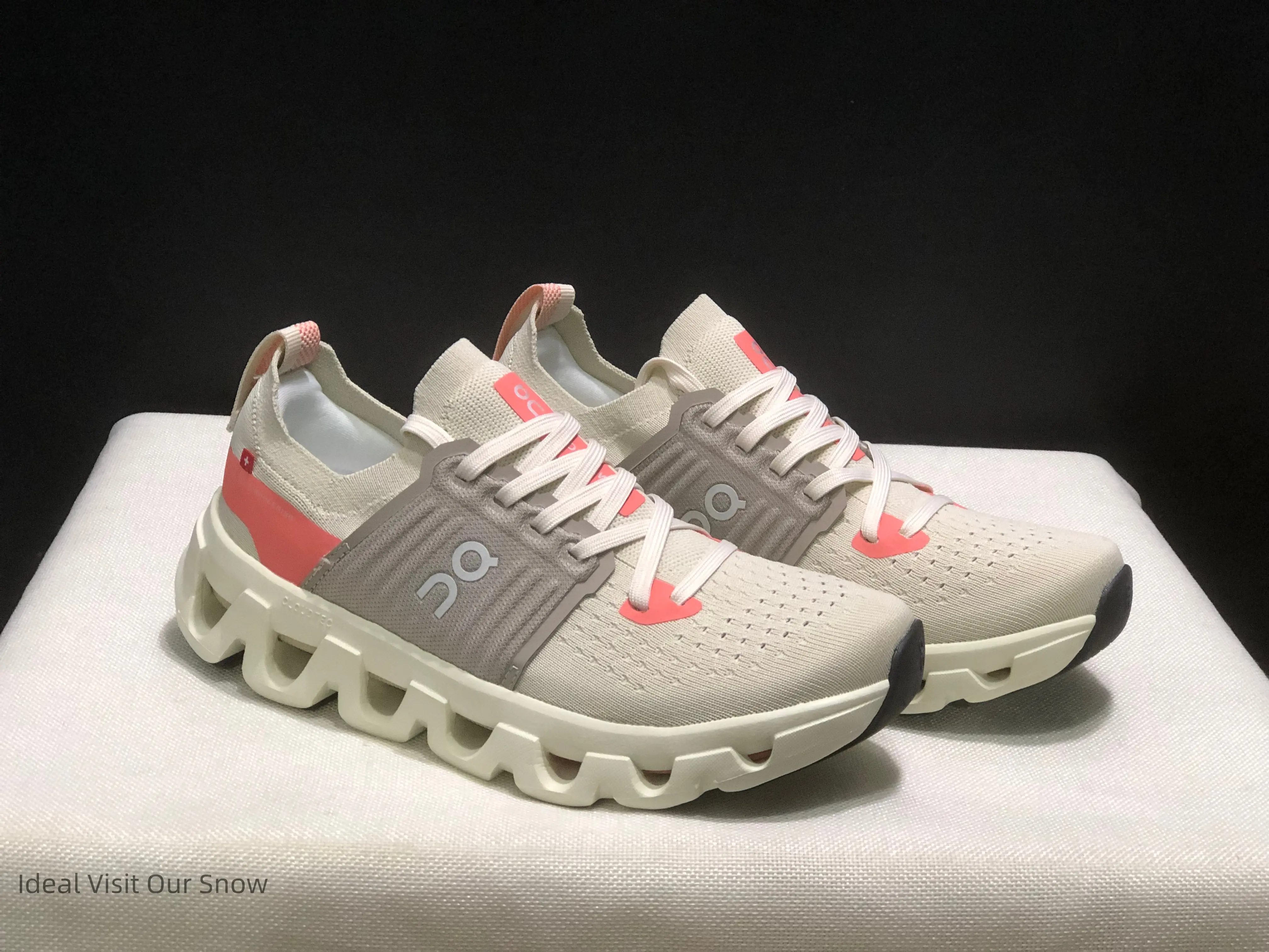 Unisex Matching Knit Wave Cushion Sneakers, Pastel Multi Tone Color Block Versatile Gym Travel Casual Footwear