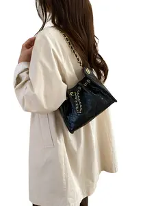 1 Pcs Black Quilted Oil Wax Leather Drawstring Bucket Bag, Luxury Gold Chain Crossbody Shoulder Bag, Elegant Handbag for Women Daily Commute Dating