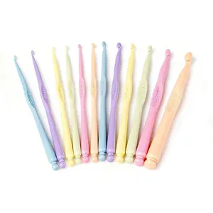 Crochet Hooks Set, 12 Pcs 2.0-10mm Ergonomic Soft Grip Knitting Needles with Case, Yarn Weaving Tools for DIY Craft, Making Socks Scarf Hat Bag