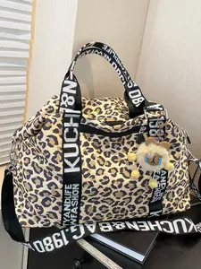 Large capacity travel tote bag with contrasting colors, leopard print letters, fashionable and versatile, personalized and trendy, suitable for college students, campus travel, business trips, fitness, men's and women's travel bags, Fashionable duffel bag