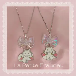 La Petite Fraunau CUSTOM Handmade Kawaii Madoka Inspired Kyubey Magical Girl Anime Manga Y2K Coquette Jiraikei Lolita Necklace with Sparkly Bow