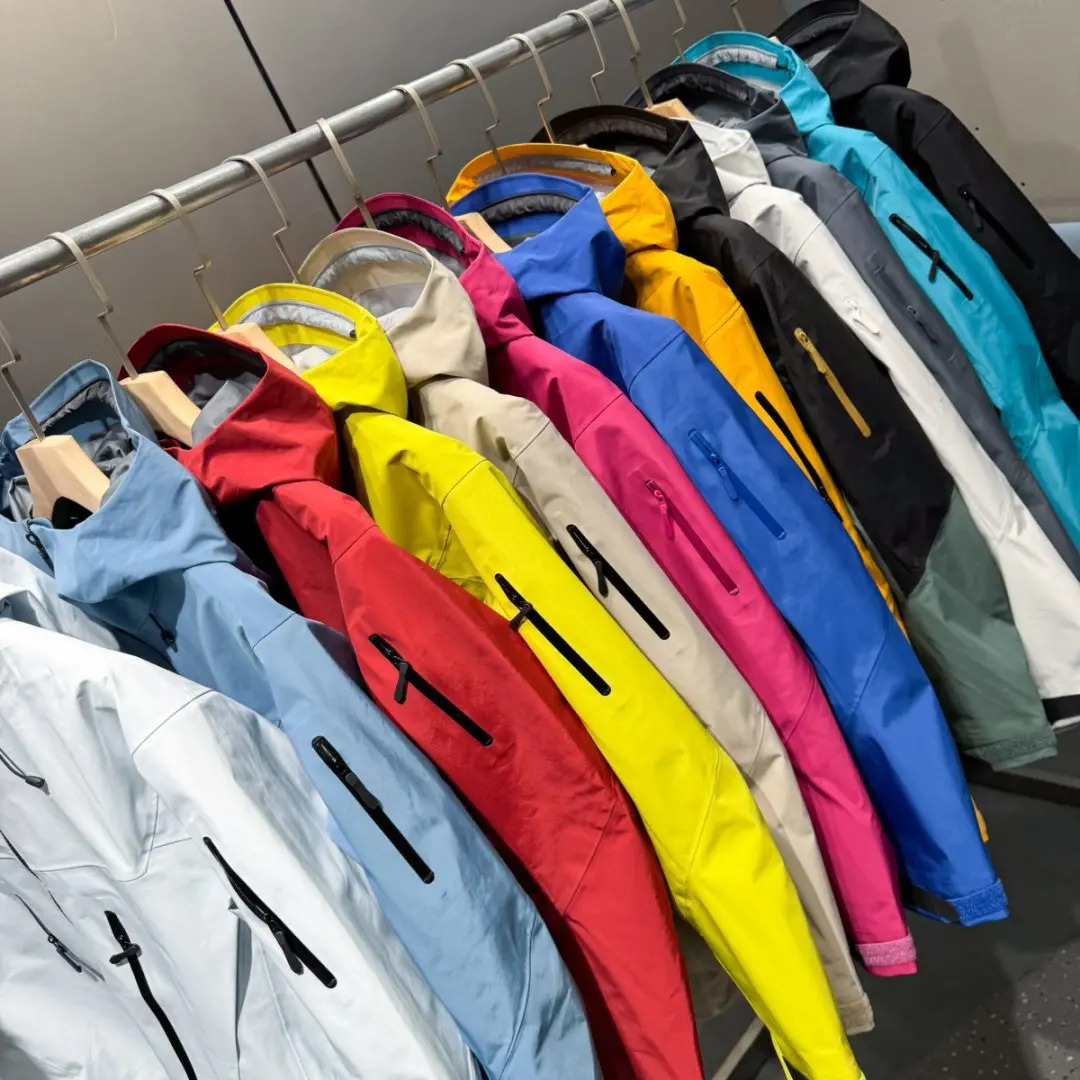 Men's and women's outdoor hardshell windproof and waterproof jacket, with down lining, workwear Men's and women's outdoor hardshell windproof and waterproof jacket, with down lining, workwear