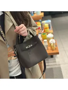 First layer cowhide portable vegetable basket bucket bag genuine leather 2025 new versatile shoulder bag premium messenger women's bag