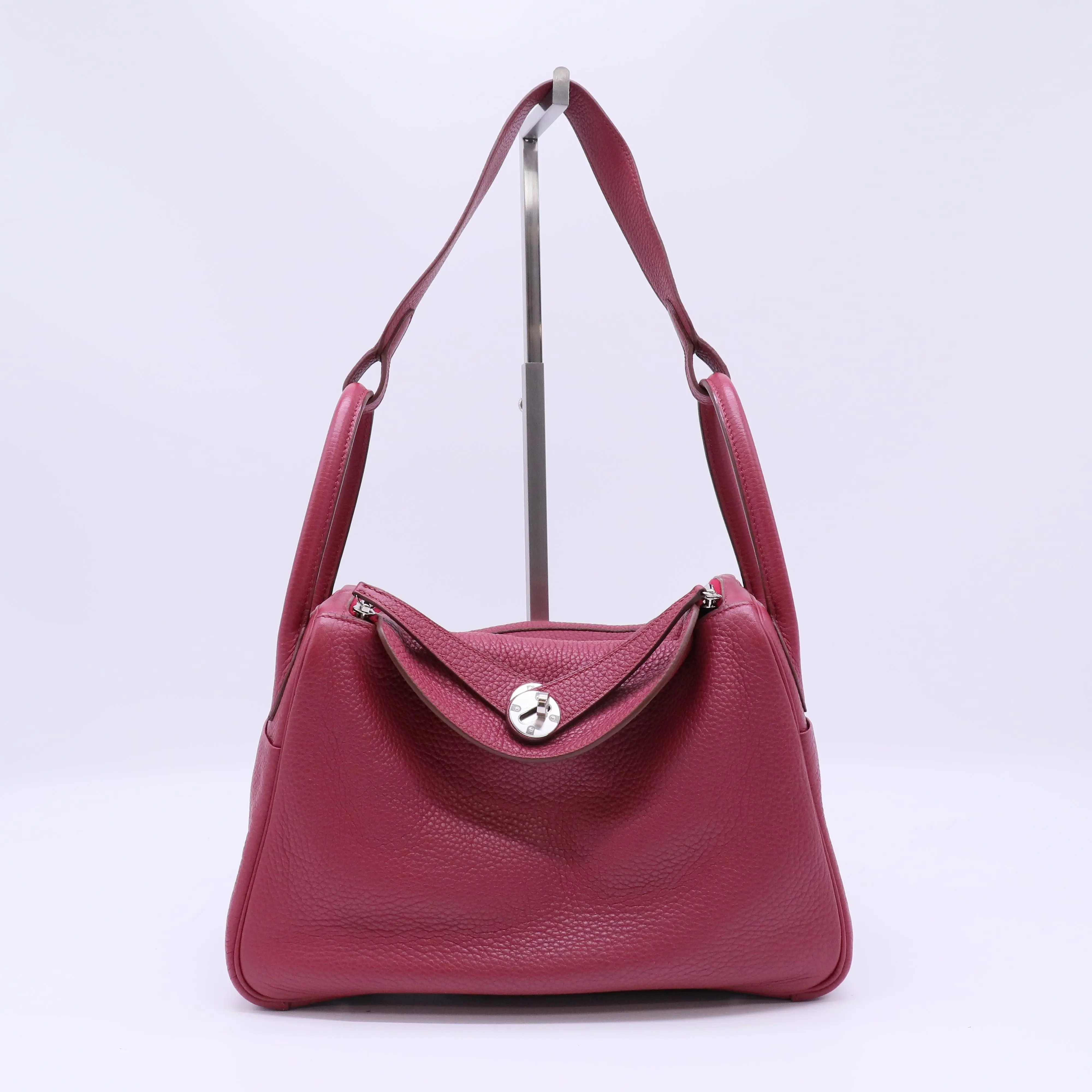 Pre-owned HERMÈS Leather Shoulder Bags Lindy Bag Clemence 30 B21891