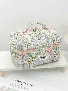 1PC Aesthetic Floral Cosmetic Bag – Portable Makeup Organizer with Handle, Perfect for Travel, Skincare Storage & Everyday Essentials toiletry