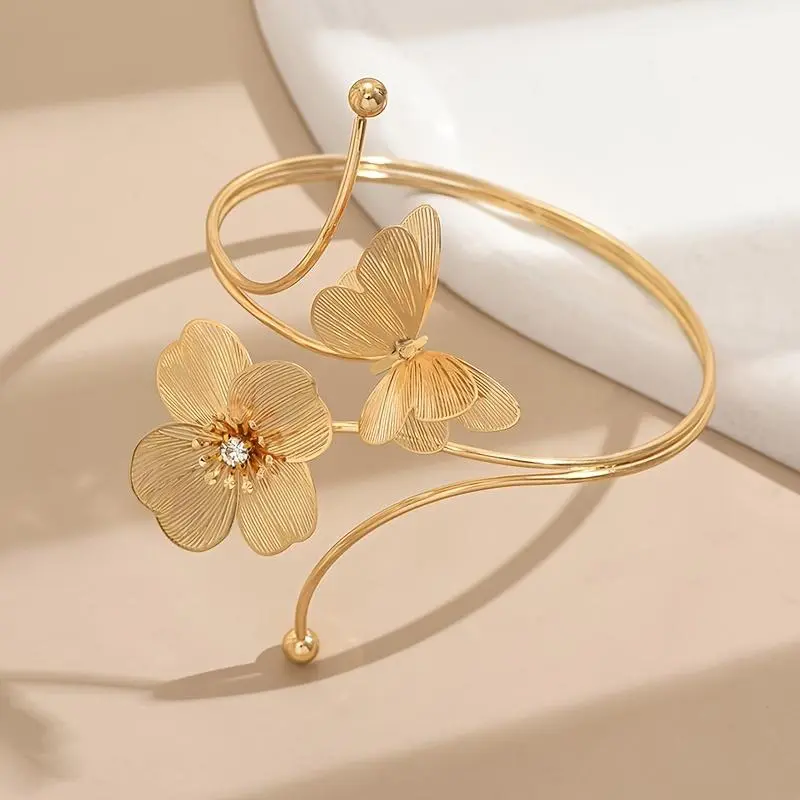 Delicate Wire-Work Butterfly & Flower Upper Armband - Jewelry Design Fashionable Bangle, Hollow Elegant Adjustable Open Cuff, Sports & Outdoor Protective Gear Accessory for Wedding, Party
