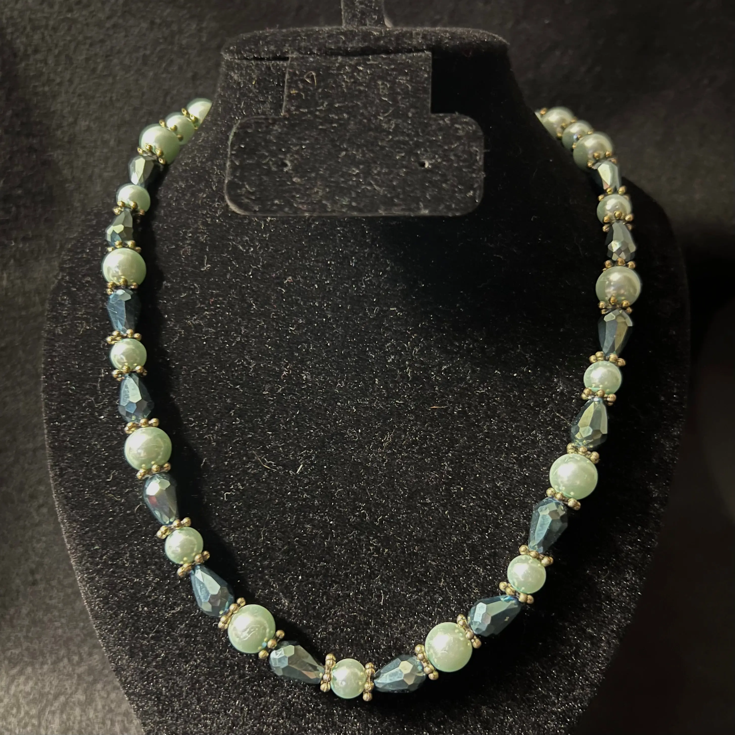Vintage Mint Green Pearl & Faceted Bead Necklace