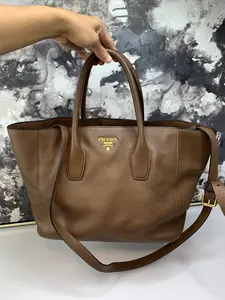 Pre-owned PRADA leather tote bags Tote Bag with Strap