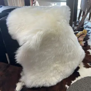 New Zealand Sheep Skins White - Plush and Soft Texture, Ideal for Home Decor and Comfort