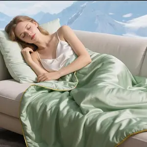 Hugmoon Silk Summer Quilt - Machine-Washable Cooling Blanket, Lightweight All-Season Comforter, Hypoallergenic Class A Bedding for Sensitive Skin & Night Sweats, Eco-Friendly