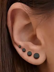 Stylish 4 Pairs Black Titanium Flat Disc Ear Studs for Men Women Skin-safe Stable Comfortable Long-time Wearing Delicate Flat Dot Appearance Vintage Classic Round Shape Low-key Elegant Overall Look Exquisite Workmanship Surface Smooth Comfortable To Touch