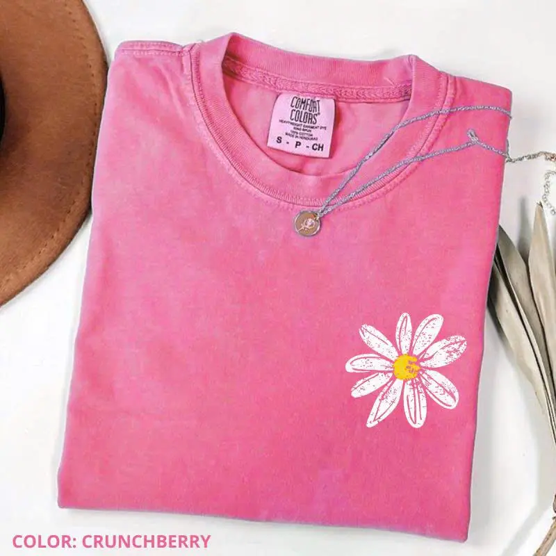 Comfort Colors Daisy T-Shirt, Retro Floral Graphic Tee, Vintage Cottagecore Daisy Shirt, Cute Aesthetic Summer Top, Trendy Minimal Flower Tee