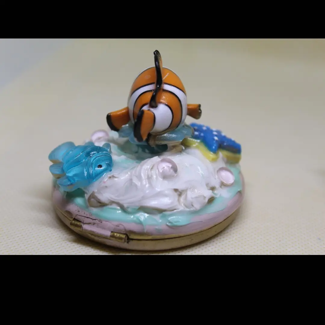 Finding Nemo Under the Sea Travel Mirror