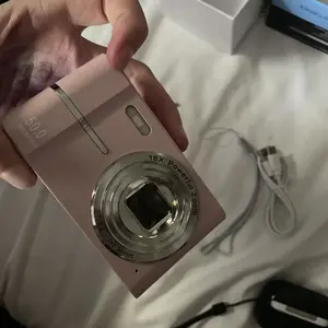 Product Review of FHD 1080P Digital Camera with SD Card, 16X Digital Zoom Camera, Portable Mini Camera for Teenagers Students Boys Girls, Point and Shoot Camera for Gifts, Tech Gadgets, Gift from A**h **