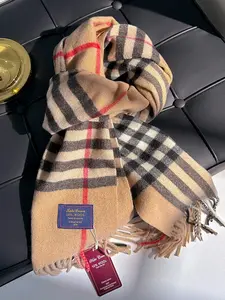 Women's Plaid Scarf, Fitted Style, Fashionable & Comfortable, Multifunctional Shawl for Fall/winter, Daily Wear, Warmth & Style