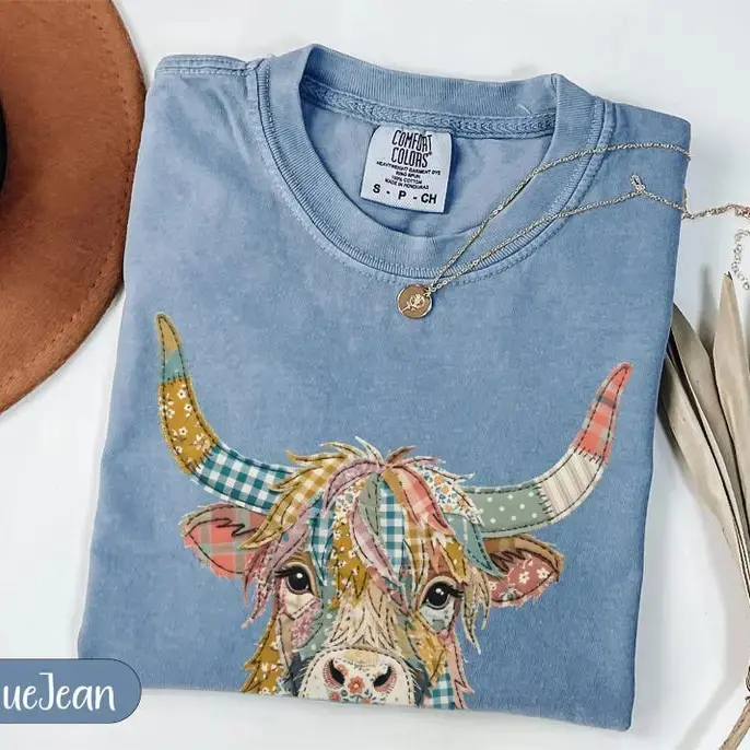 Comfort Colors PRINTED Highland Cow T-Shirts, Quilted Farm Animal Tee, Rustic Cottagecore Style, Boho Western Country Graphic, Unique Farmhouse Art, t-Shirt for Women