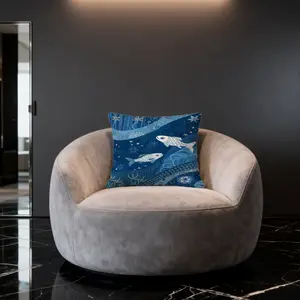 Blue Ocean Fish Throw Pillow, 1-Piece Decorative Cushion with Insert, Fish Pattern Printed Soft Accent Pillow for Couch Recliner Bedroom Living Room, Ideal Gift for Home Decor Lovers