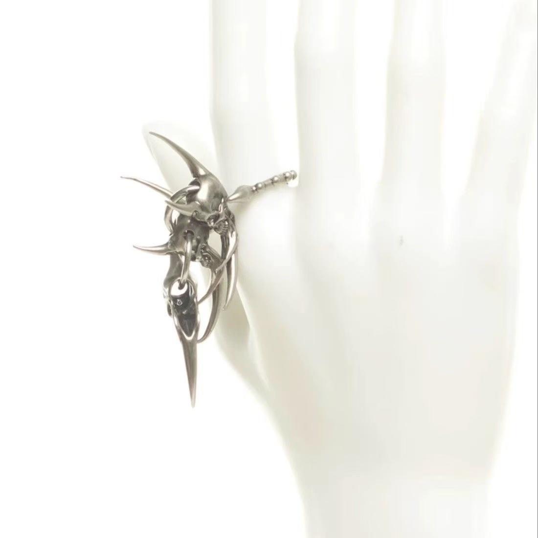 Dark Aesthetic Irregular Ring Gothic Spiked Skull Band Unique Statement Jewelry for Bold Fashionistas