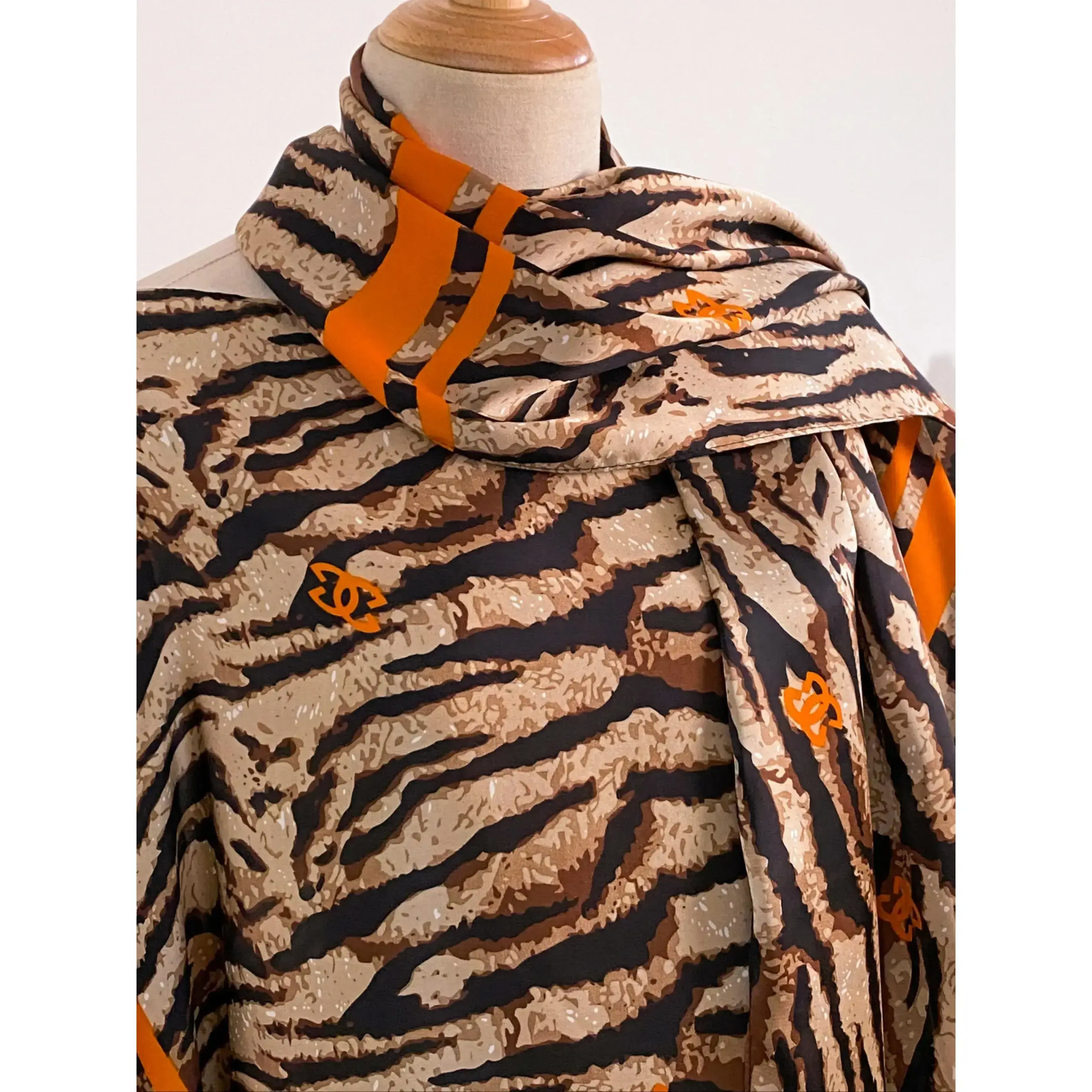 Women's Random Leopard Print Long Sleeve Open Front Shawls & Scarf Set, Casual Shawl & Scarf Set for Beach Vacation, Fashion Accessories for Women, Beach Cover Up Women's Random Leopard Print Long Sleeve Open Front Shawls & Scarf Set, Casual Shawl & Scarf Set for Beach Vacation, Fashion Accessories for Women, Beach Cover Up