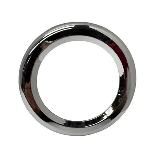 United Pacific – 4 Inch Chrome Twist On Light Bezel