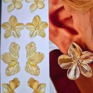 4 Elegant Gold Flower Earrings for Women - Stylish Statement Jewelry with Unique Petal Design - Perfect for Any Occasion