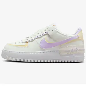 Nike Men’s Lifestyle Sneakers – White & Grape Colorway Low-Top Casual Shoes, Lightweight Cushioned Comfort, Durable Rubber Outsole, Everyday Streetwear Trainer, Modern Minimal Design DZ1847-113
