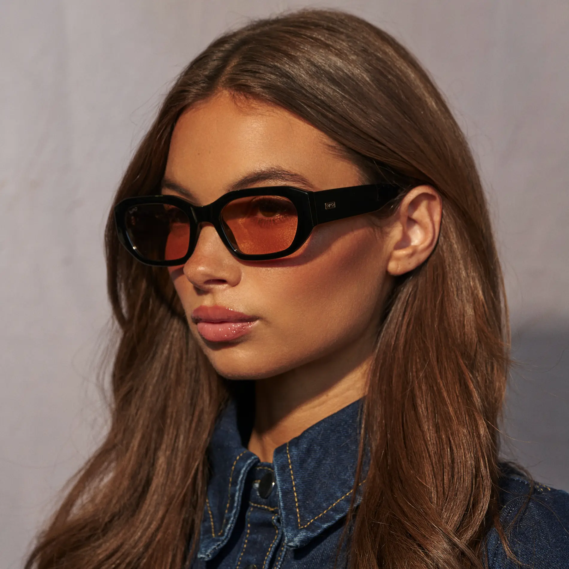 Black / Gold Tinted Lens