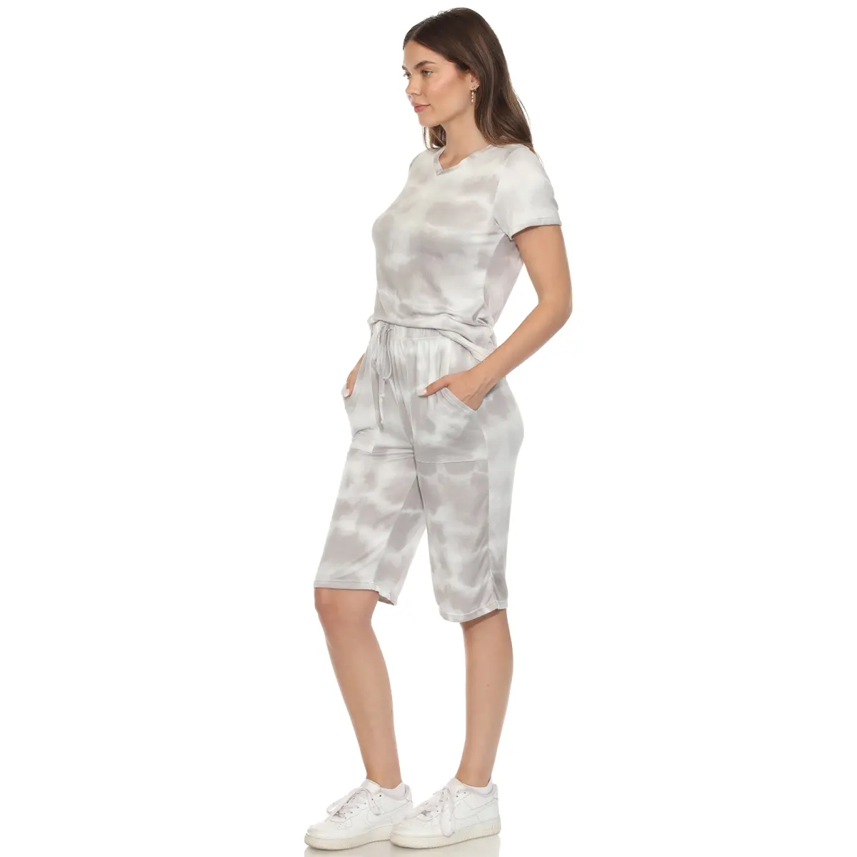 White Mark Women's Airy Fit Short-Sleeve Capri Pajama Set, Grey Tie Dye V-Neck Top, Cozy Loungewear Nightwear, Airy Fit Short-Sleeve Pajamas Sets