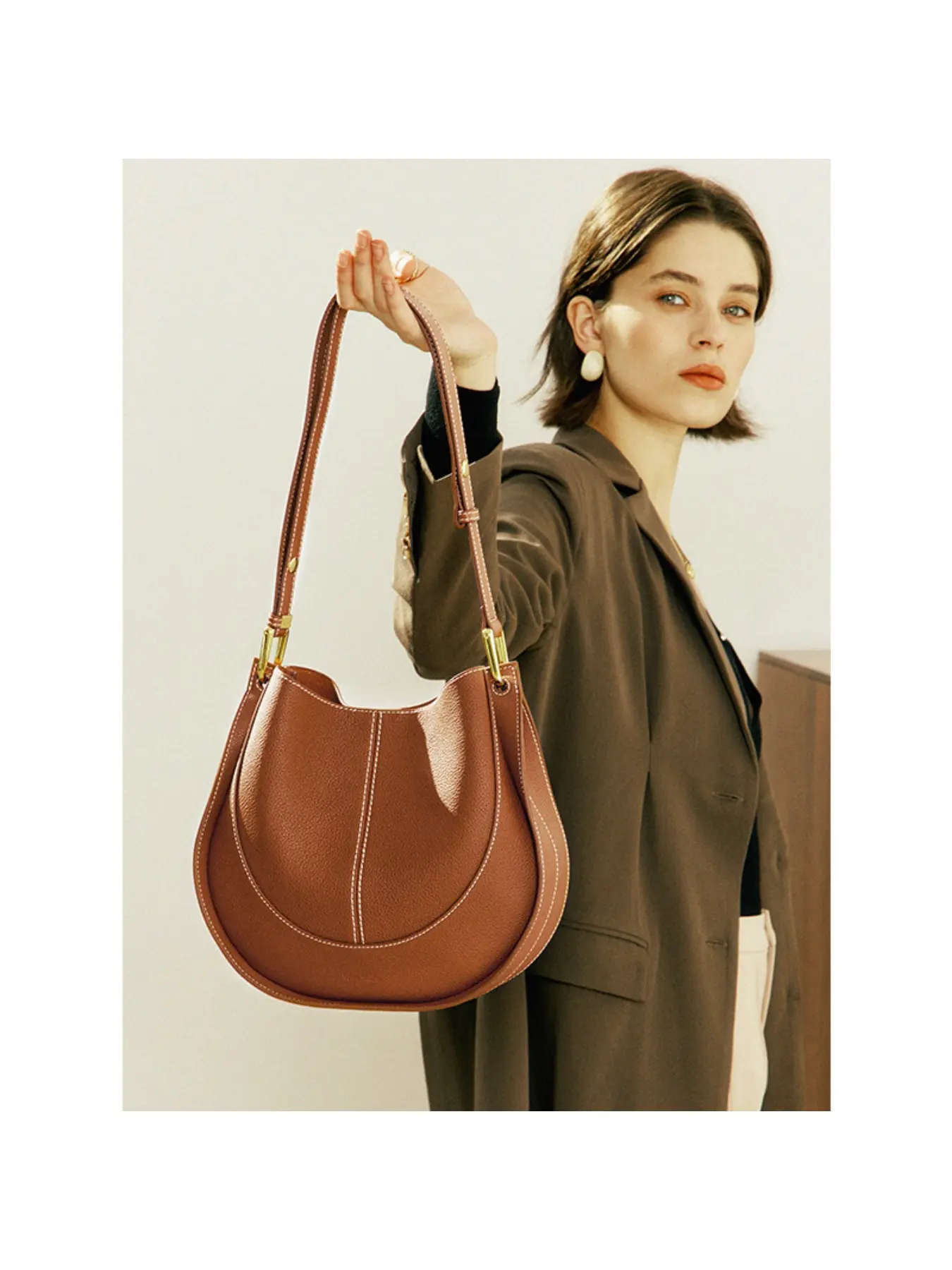2026 Top-Grain Cowhide Crossbody Bag, Niche Luxury Women's Handbag, New Trendy Shoulder Saddle Bag, Genuine Leather Women's Bag, Casual Shoulder Bag, Casual Crossbody Bags