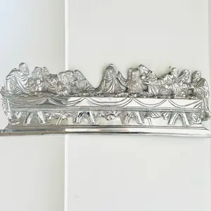 Sagrada Cena. Hermosa diseño hecho de Pewter pulido mexicano 26”x9”