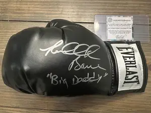🥊 Riddick Bowe Signed Everlast Glove – “Big Daddy” Inscription Authenticated by Swartz Sports