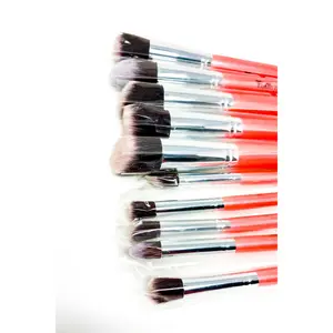 Makeup - Everything Beat 8 - 10 Piece Makeup Brush Set