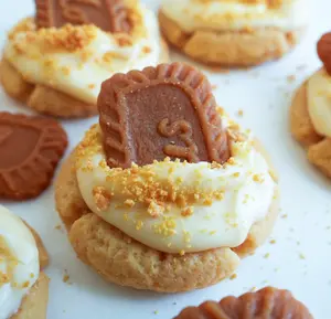 Almond Biscoff Cookie Scented Wax Melts Cookie Butter Scent Realistic Foodie Wax Melts Spiced Biscuit Soy Wax Bakery Scented Gift