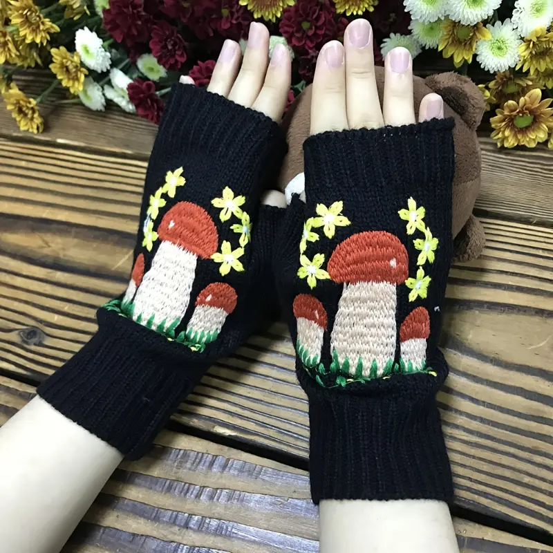 Female Half-Finger Warmth Gloves - Women's Decorative Acrylic Embroidery Mushroom Motif, Keep-Warm Cold-Proof Casual Mittens for Weekend Use