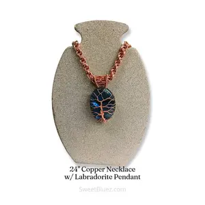 Jewelry: Labradorite Pendant & 24" Copper Necklace