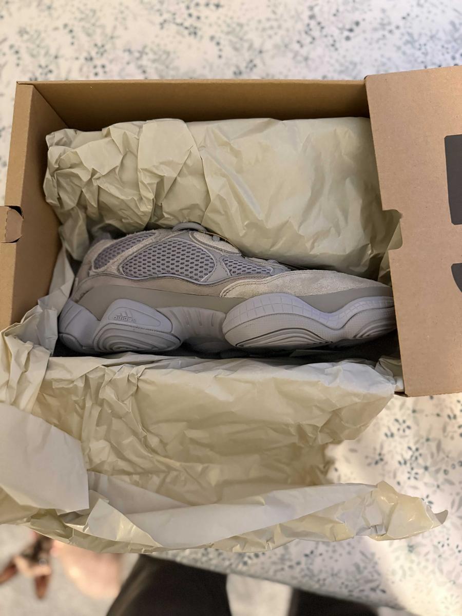 Item: 11, Medium, Grey