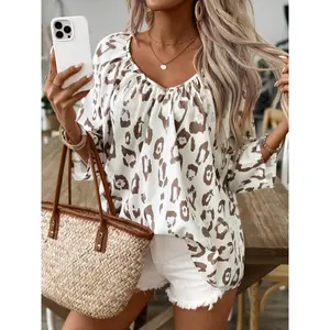 Fashion leopard print ruched V-neck blouse, casual 3/4-sleeve blouse for spring and fall, women’s clothing fabric fit