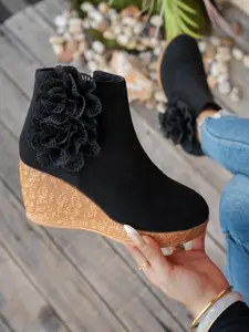 Elegant Wedge Heels with Lace Flower Details, Retro Finish with Textured Design, Perfect for Feminine Fashion Styles