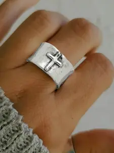 Vintage Wide Band Bold Metal Ring, Unisex Party Casual Jewelry, Multi-Style Fashion Accessory for Men and Women, Trendy Daily Wear, Geometric Design Ring