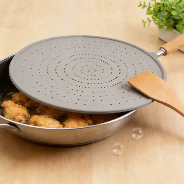 Multi-hole silicone grease splatter cover circular heatproof oil guard universal fit frying pan skillet prevent hot oil splashing kitchen cooking tool