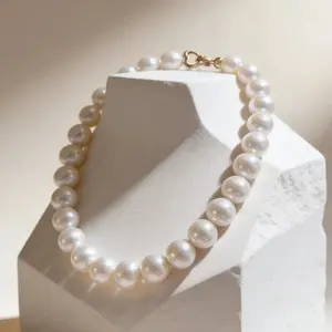 Shell bead necklace  versatile, oversized and elegant women's necklace