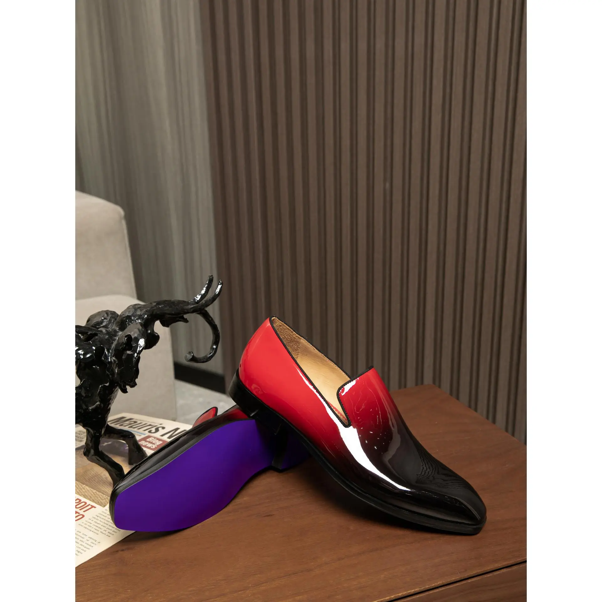 black to red gradient