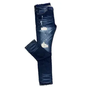 Men's High-Quality Jeans with Distressed Details and Frayed Hem for Stylish Everyday Wear
