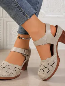 Vintage Floral Open-Toe Sandals, Chunky Heel Anti-Slip Holey Shoes, Casual Outdoor Wear, Versatile Everyday Footwear