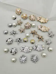 16PCS Ocean Theme Golden Silvery Resin Shell Seaweed Shoe Charms, Shoe Embellishment, DIY Decor Multifunctional Rhinestone Starfish Clog Shoes Buckles Accessories Faux Pearl Flower Shoe Clip Decor Fit Women Sandals Slides Slippers Beach Bags Party Gifts