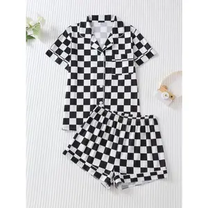 2-piece plaid printed women's pajamas set, 1 short-sleeved button-up collar top and a pair of, suitable for all seasons