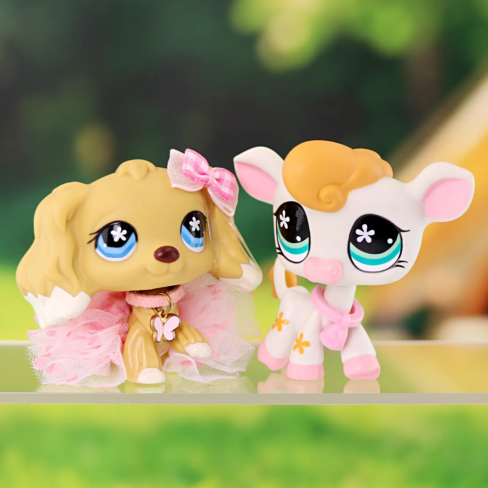 2 pcs Mini Pet Animal Figures Set, Cute Dog and Lamb Collectible Figurines with Dress Up Accessories, Big Eyes Cartoon Pet Toys for Kids & Collectors, Creative Pretend Play Gift