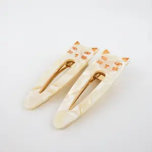 Kitty Mega Hair Clip in French Vanilla