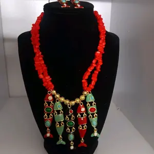 Collar Multicolor collar y aretes